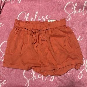 NWT Women’s SO Super high rise Soft shortie shorts Oak Orange size Large